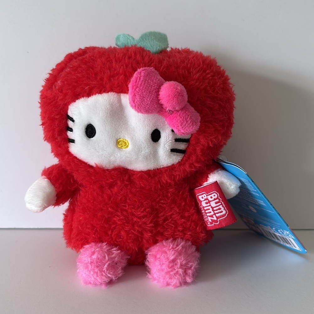 BumBumz 4.5”Hello Kitty 🍎Apple Plush